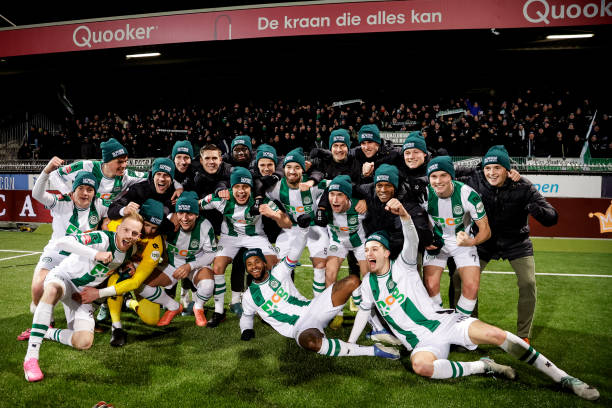 并探寻背后 并探寻背后