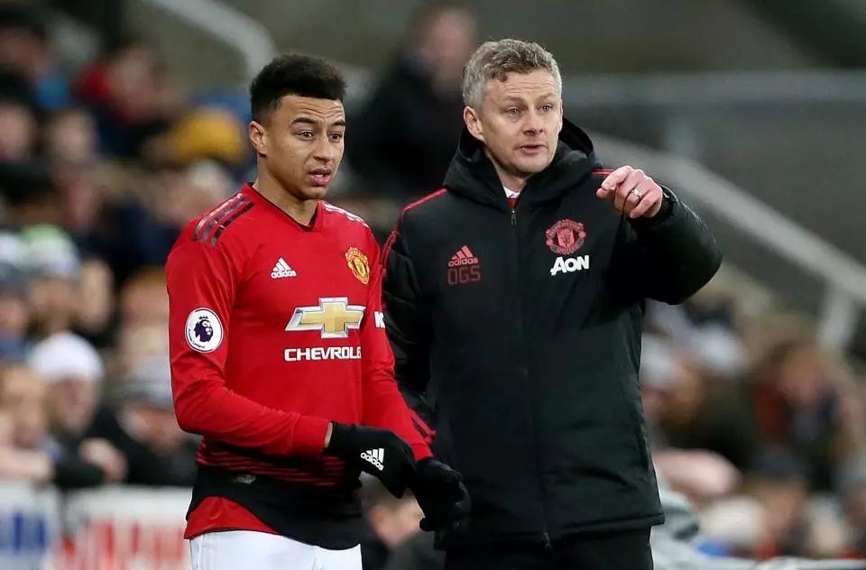 称赞了多名 称赞了多名